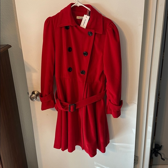 A beautiful belted coat red with back buttons. - Picture 1 of 4